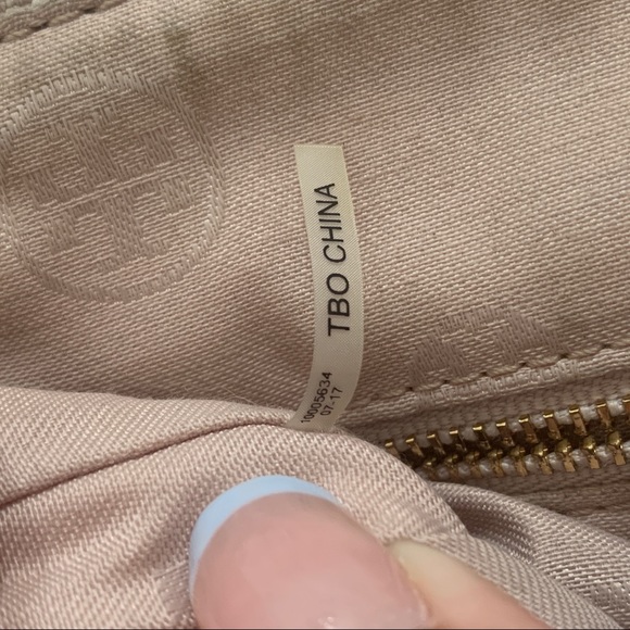 Tory Burch Crossbody - Picture 8 of 9